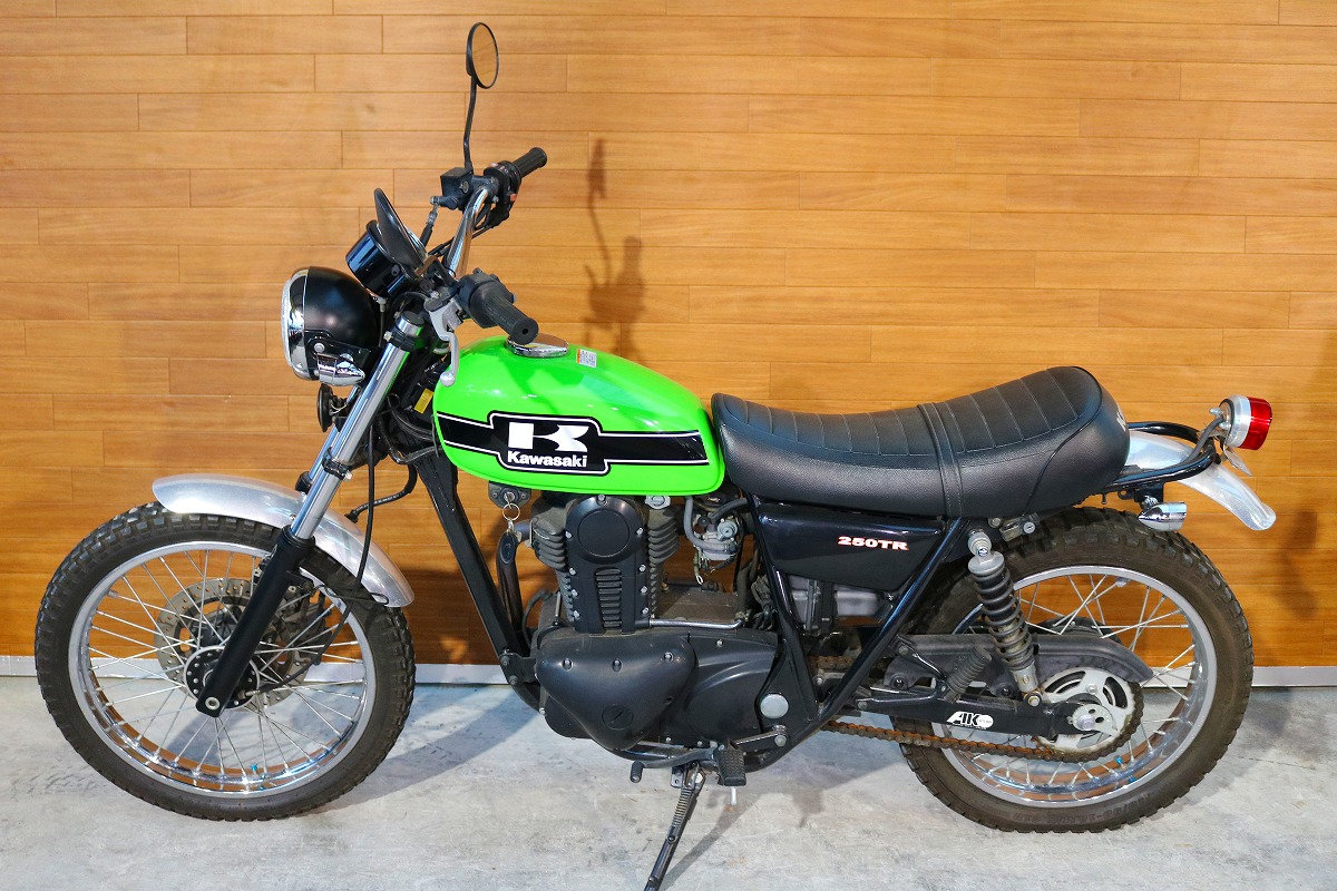 熊本中古バイク情報 カワサキ 250tr 250cc 緑 熊本のバイクショップ アール バイクの新車 中古 車販売や買取 レンタルバイクのことならおまかせください