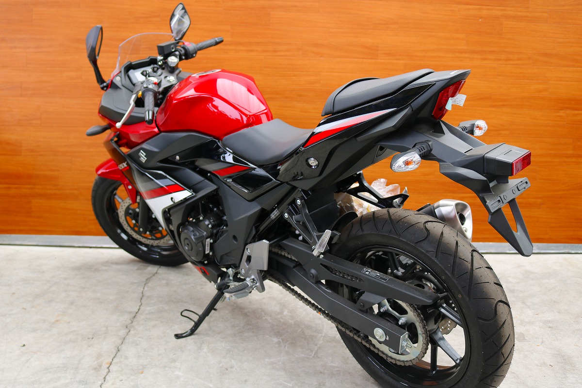 熊本新車バイク情報 スズキ Gsx250r 250 赤 熊本のバイクショップ アール バイクの新車 中古車販売や買取 レンタルバイク のことならおまかせください